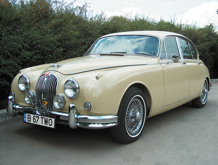 Jaguar MK2 Old cars on display in Bucharest and classic rally lined up for