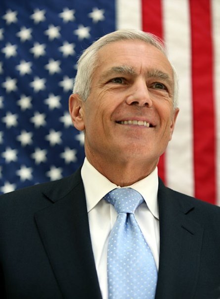Ex NATO commander and White House candidate, former US General <b>Wesley Clark</b> ... - wes-clark-2