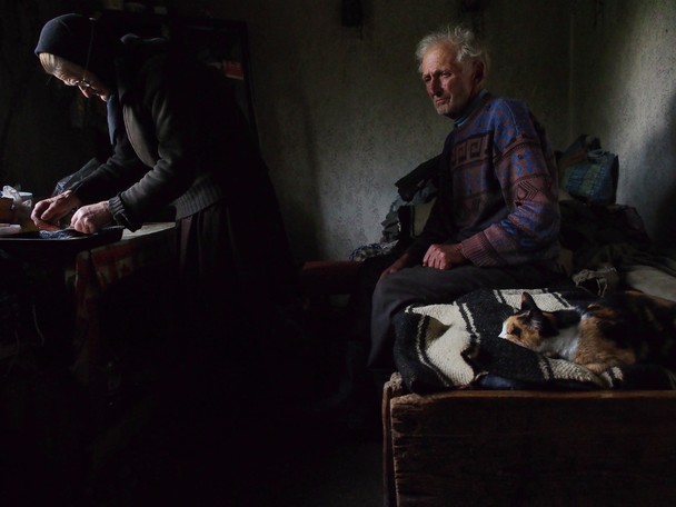 Photo of two Romanian elders - Roberto Fiore - NatGeo