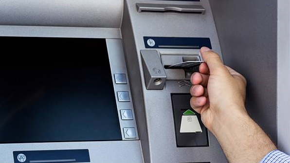 Romanians still prefer cash to card payments