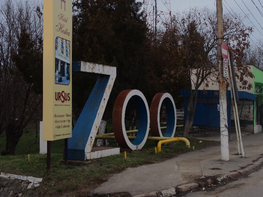 The entrance of the zoo in Calarasi