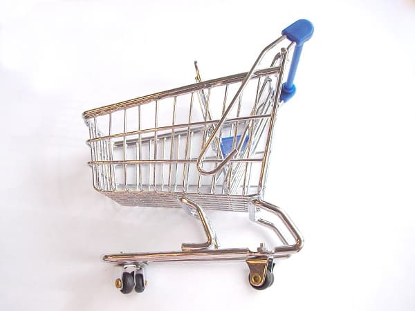 A quarter of Romanians, not shopping fans, study finds