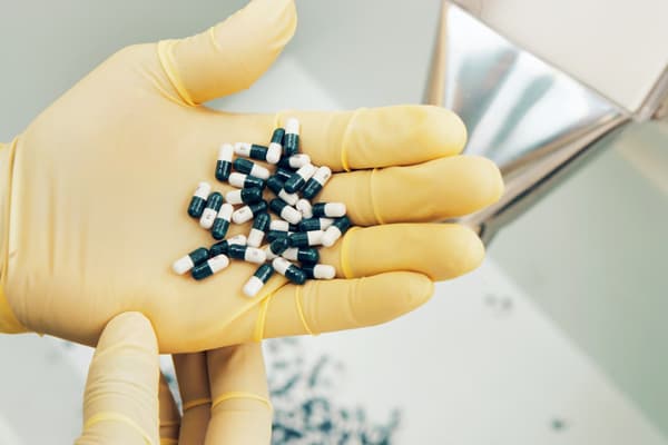 Lack of latest medicines could prevent life expectancy in Romania from increasing