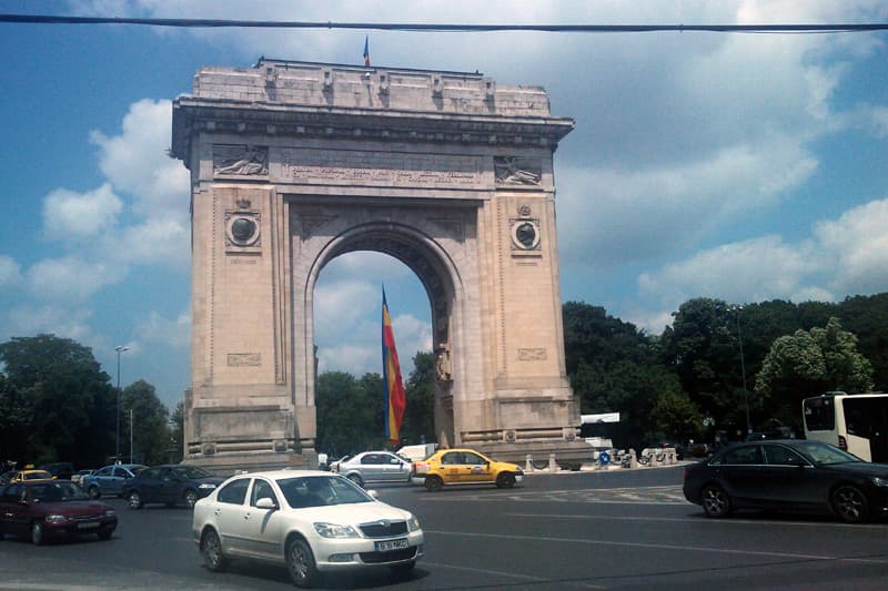 Authorities expect 25,000 visitors for Romanian Arc de Triomphe after EUR 7 mln modernization