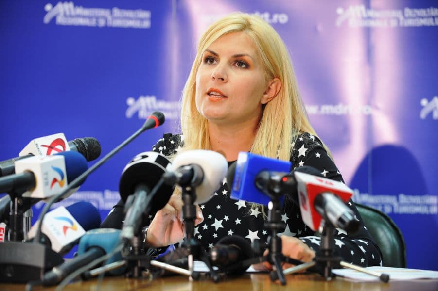 International media writes about Romanian minister Udrea's expensive D&G dress
