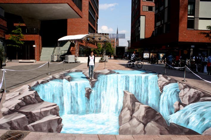 Manfred Stader to garnish Bucharest pavement with famous 3D drawings