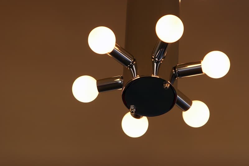 Romanians use more electricity during nine months: consumption up 5%