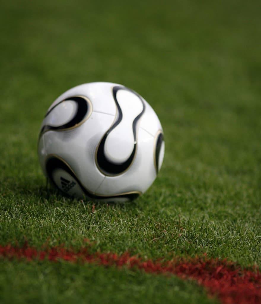 Romanian fans buy 14,000 tickets for UEFA Cup final in Bucharest