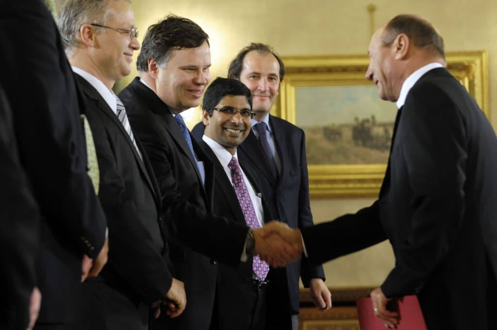 IMF mission chief joins traditional Romanian party at winter resort