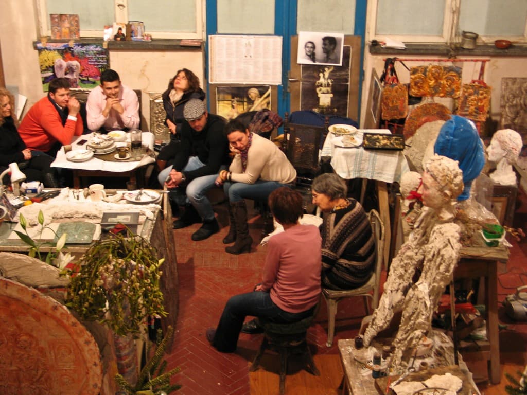 Young Romanian couple's initiative opens local art studios to foreigners