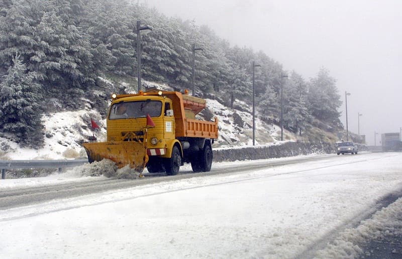 Transport Minister: Roads blocked early because 'uncivilized' Romanians ignore warnings