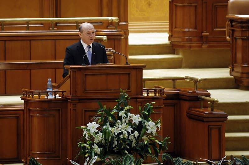 Romanian President Basescu admits adversary Antonescu has good chance in 2014 elections, expects USL to stay together
