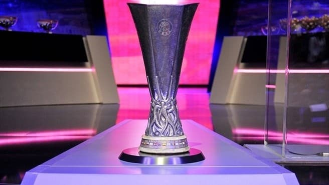 Europa League Trophy arrives in Romania, on public display until May final