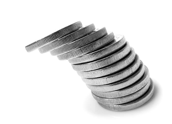Romania's deficit fell by nearly a billion euros in 2012