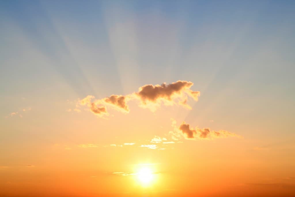 Romania under code Orange for heat during the week-end, storms and local showers expected