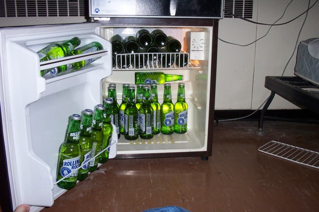 Study: Beer elbows out ice cream for Romanian fridge space this summer