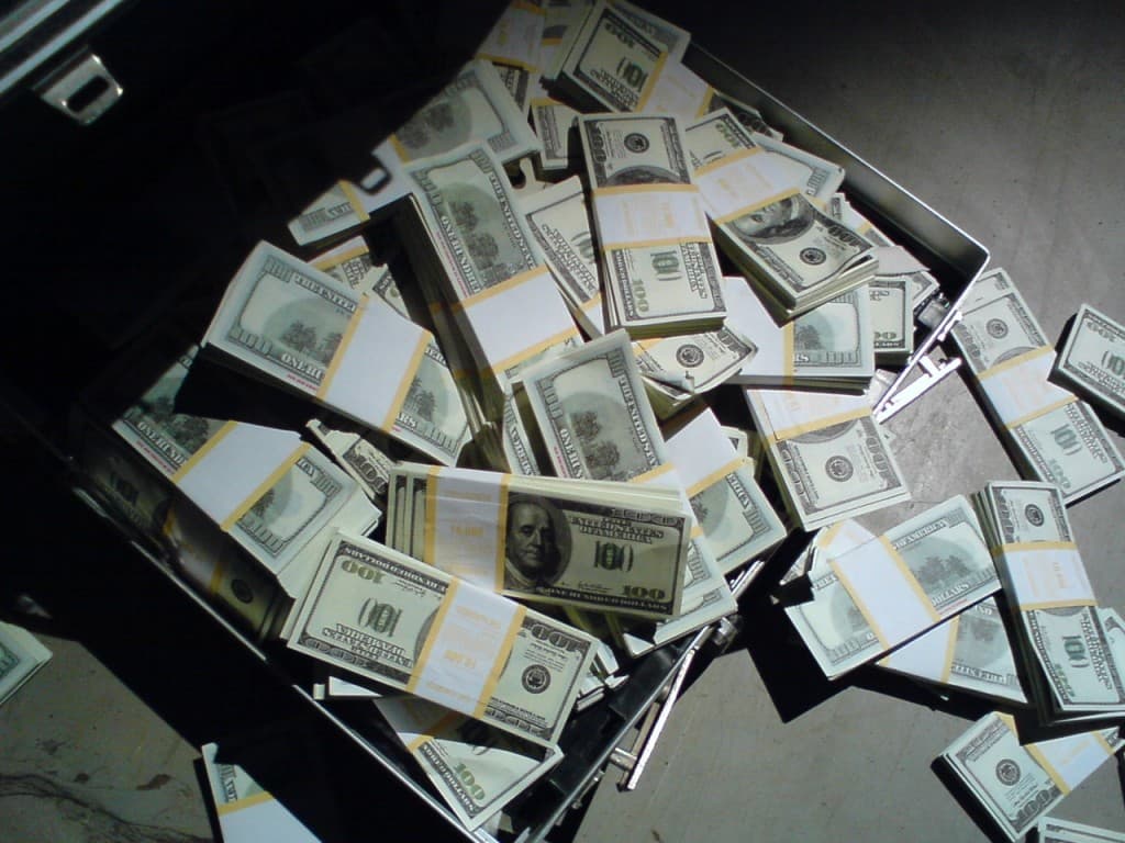 Comment: The professionalization of Caritas, the Romanian Ponzi scheme