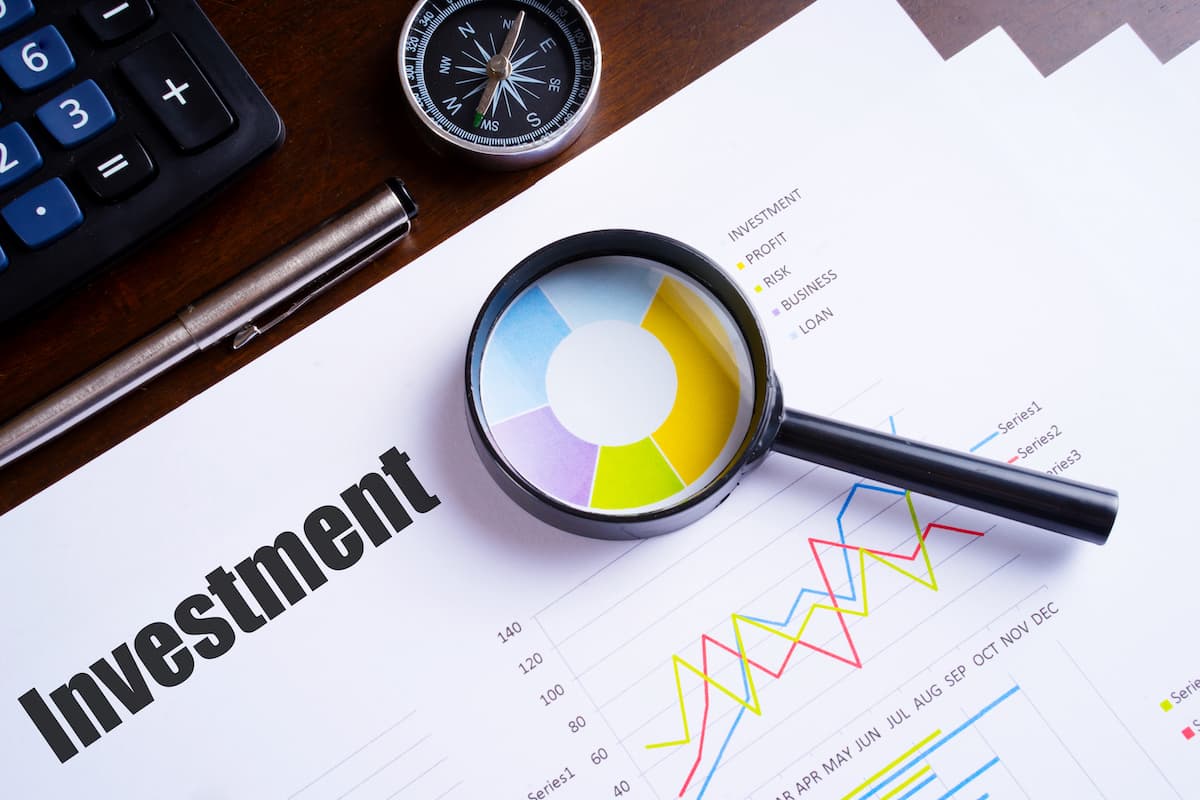 Romania's current account deficit up, external debt up, foreign direct investment down