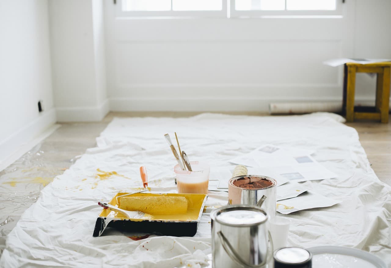 Study: Three quarters of Romanians renovate their homes by themselves