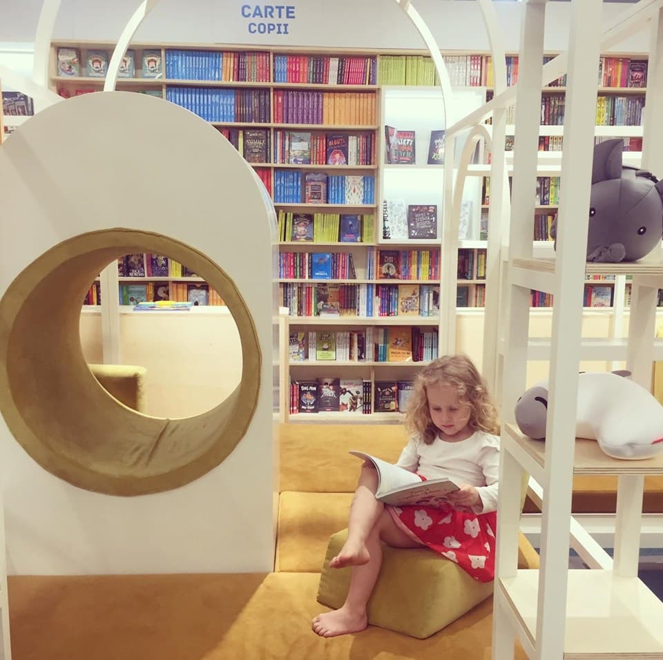RO bookstore chain Carturesti opens first store in Moldova