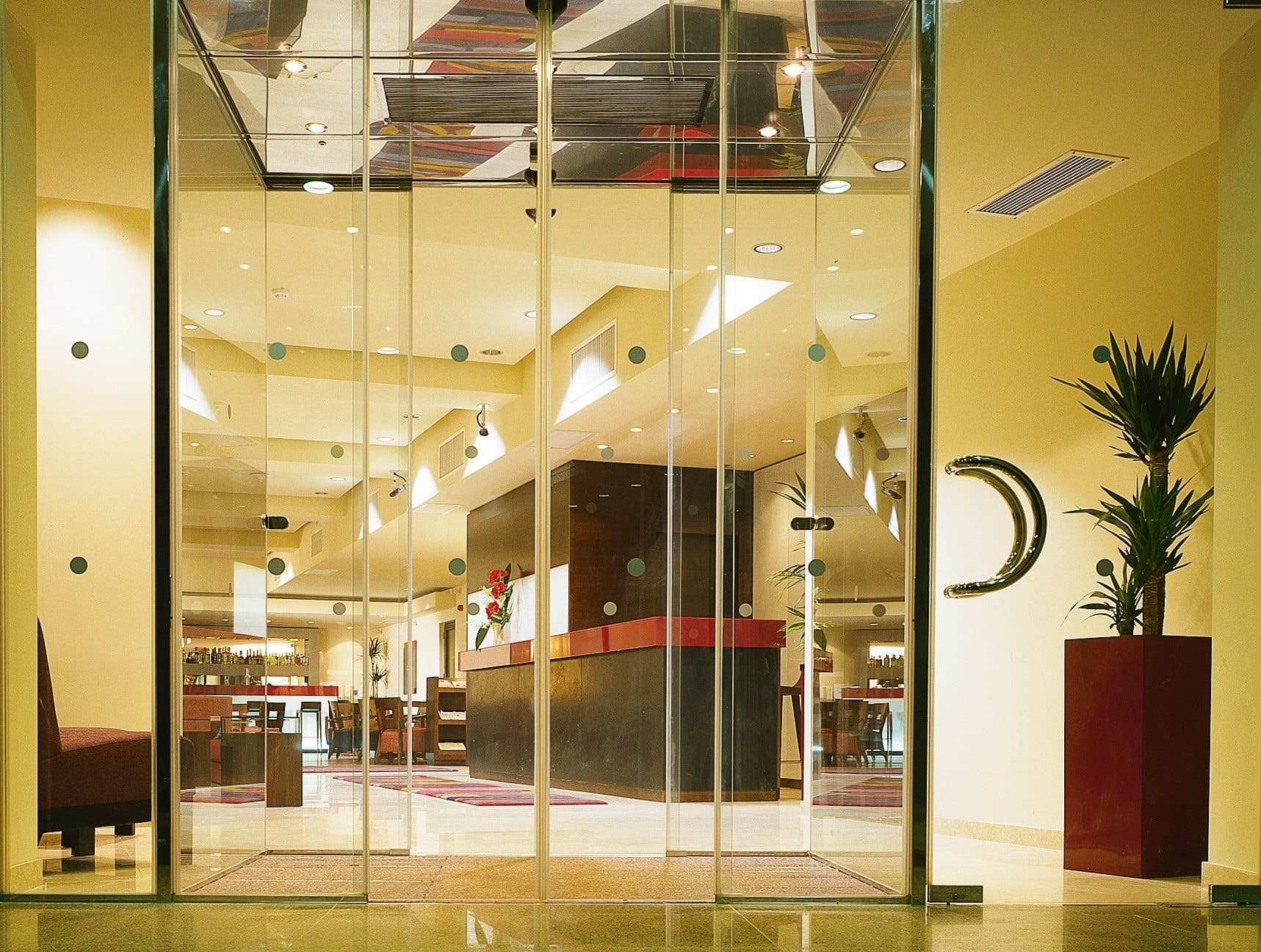 Goldman Sachs sells 4-star hotel in downtown Bucharest for EUR 11 mln