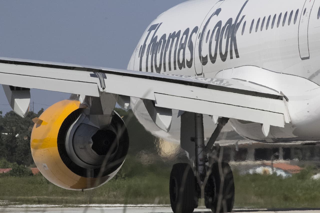 Minister: 2,000 Romanians impacted by Thomas Cook collapse