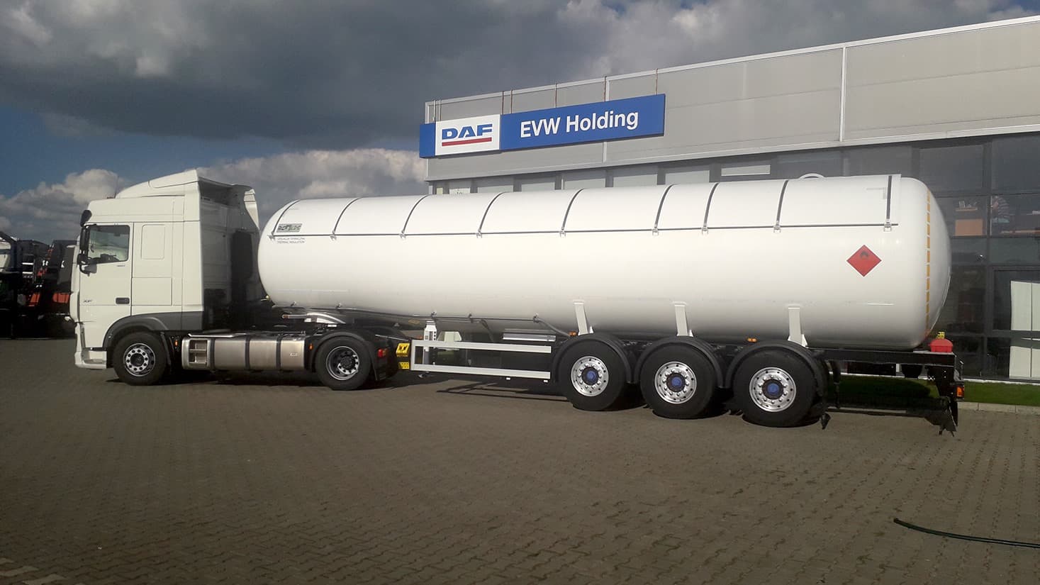 Belgian group gets 50% stake in DAF truck importer in Romania