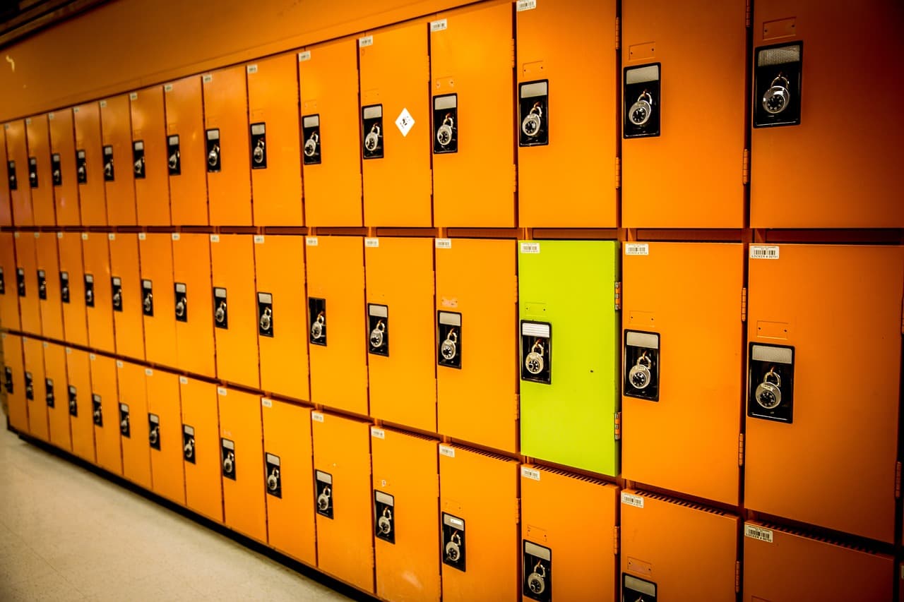 Romania’s largest online retailer focuses on deliveries by lockers