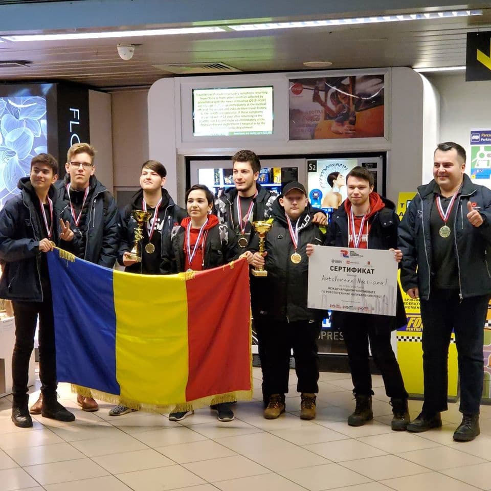 Romanian high schoolers win gold medal at top robotics competition in Russia