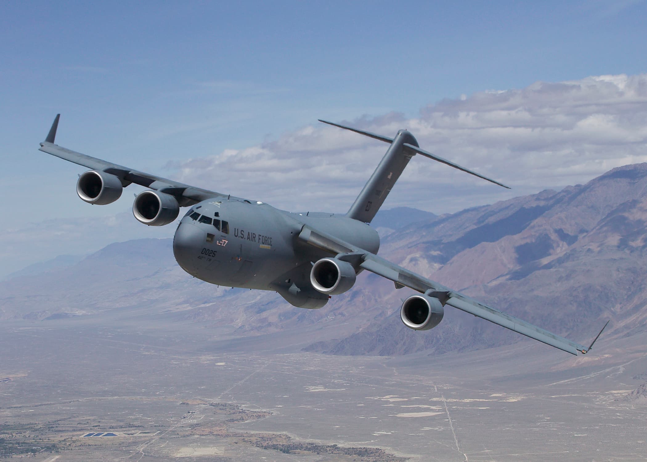 Romania sends NATO aircraft to bring 100,000 protection suits for doctors from South Korea