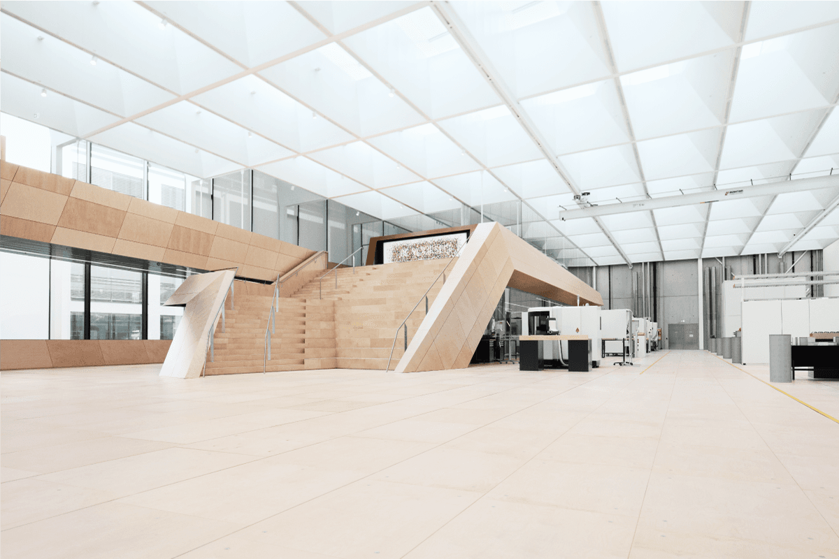 (P) SWAROVSKI, Celebrating 125 Years of Sparkling People’s Life