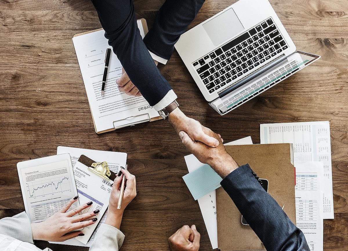 Romania Mergers & Acquisitions overview: Hidroelectrica looking to buy wind park | Wirecard sells RO division | US fund to buy another bank in RO