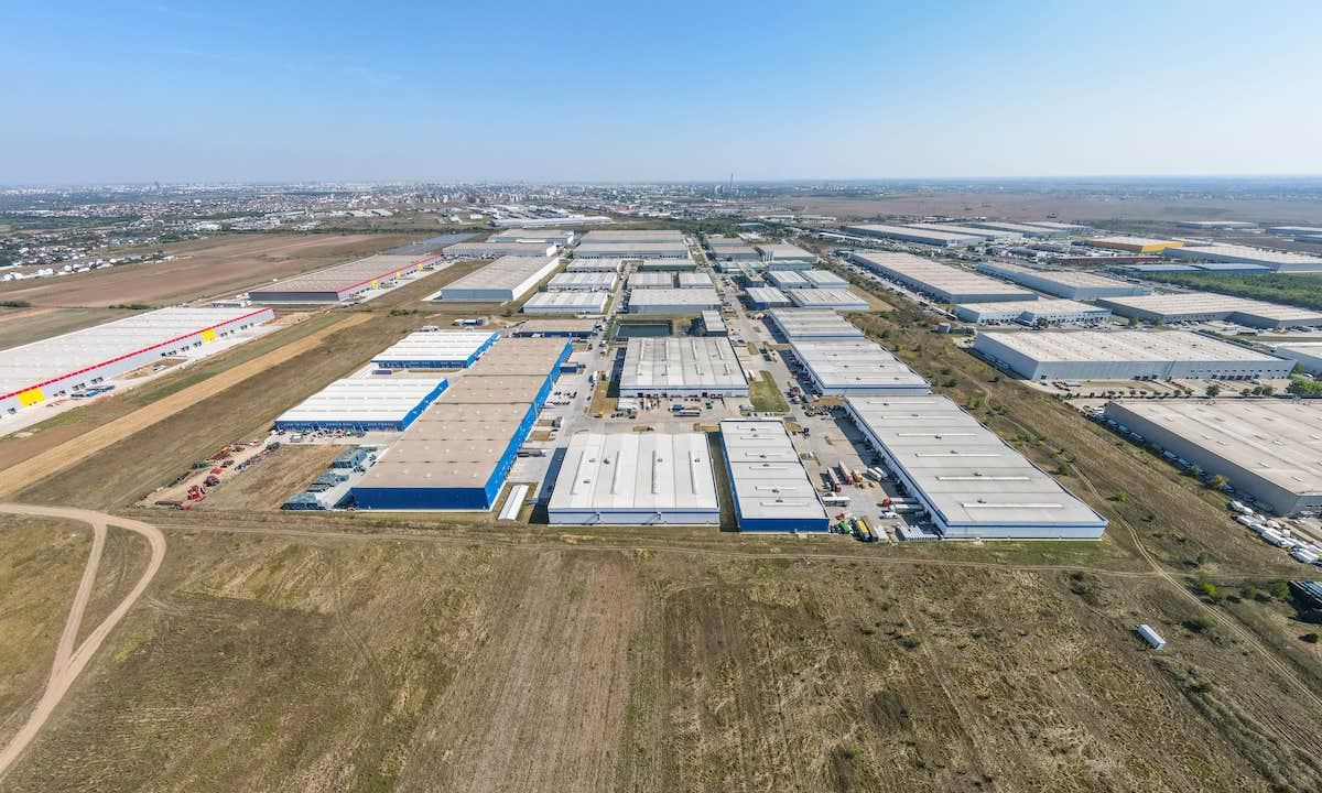 Online clothing store B-mall.ro leases 3,700 sqm in logistic park north of Bucharest