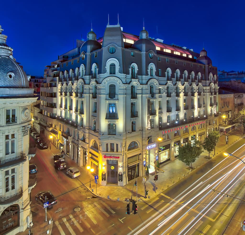 (P) Cultural landmarks and parks to visit downtown Bucharest