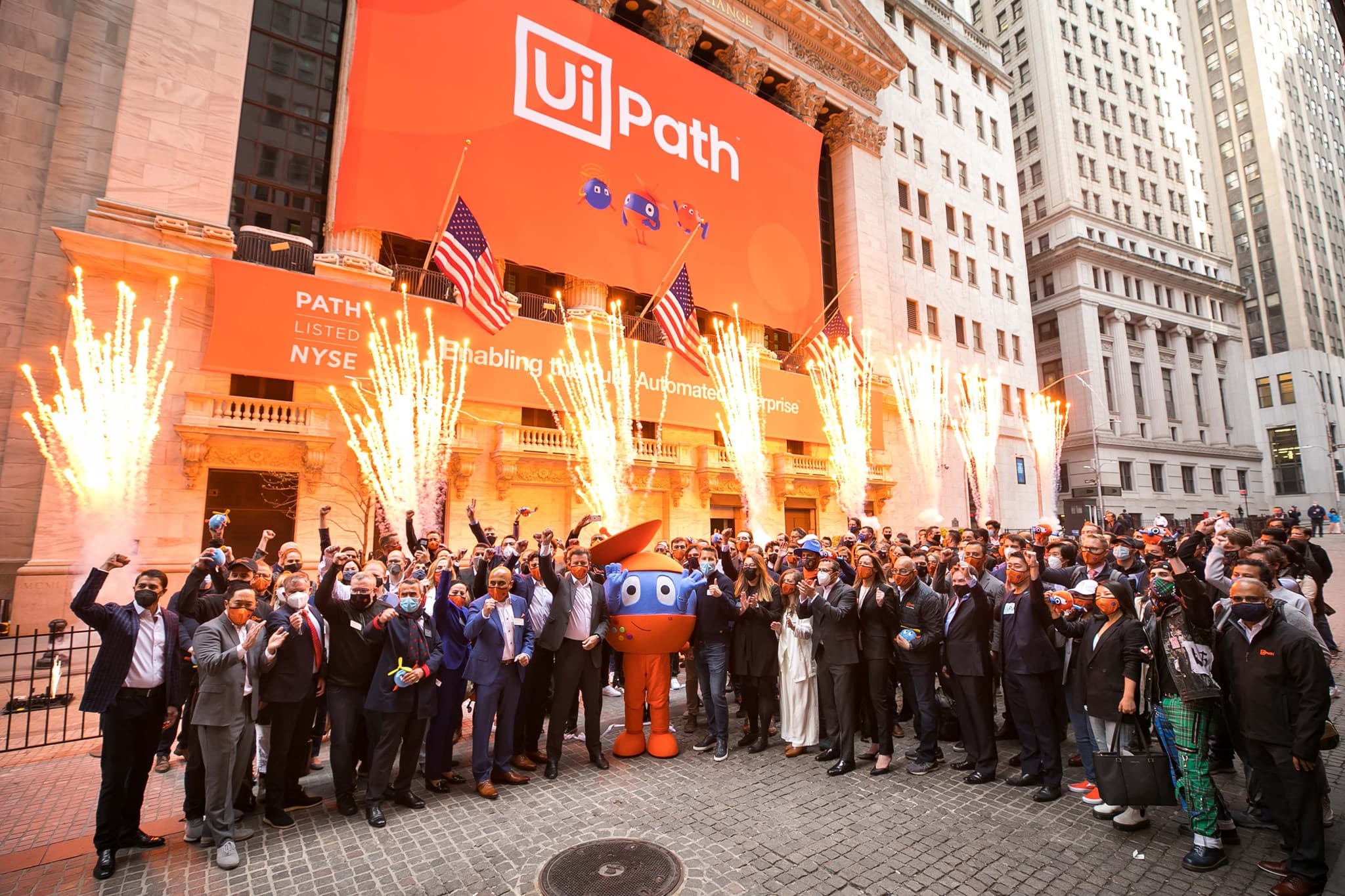 UiPath drops almost 10% on NYSE after first earnings report since IPO