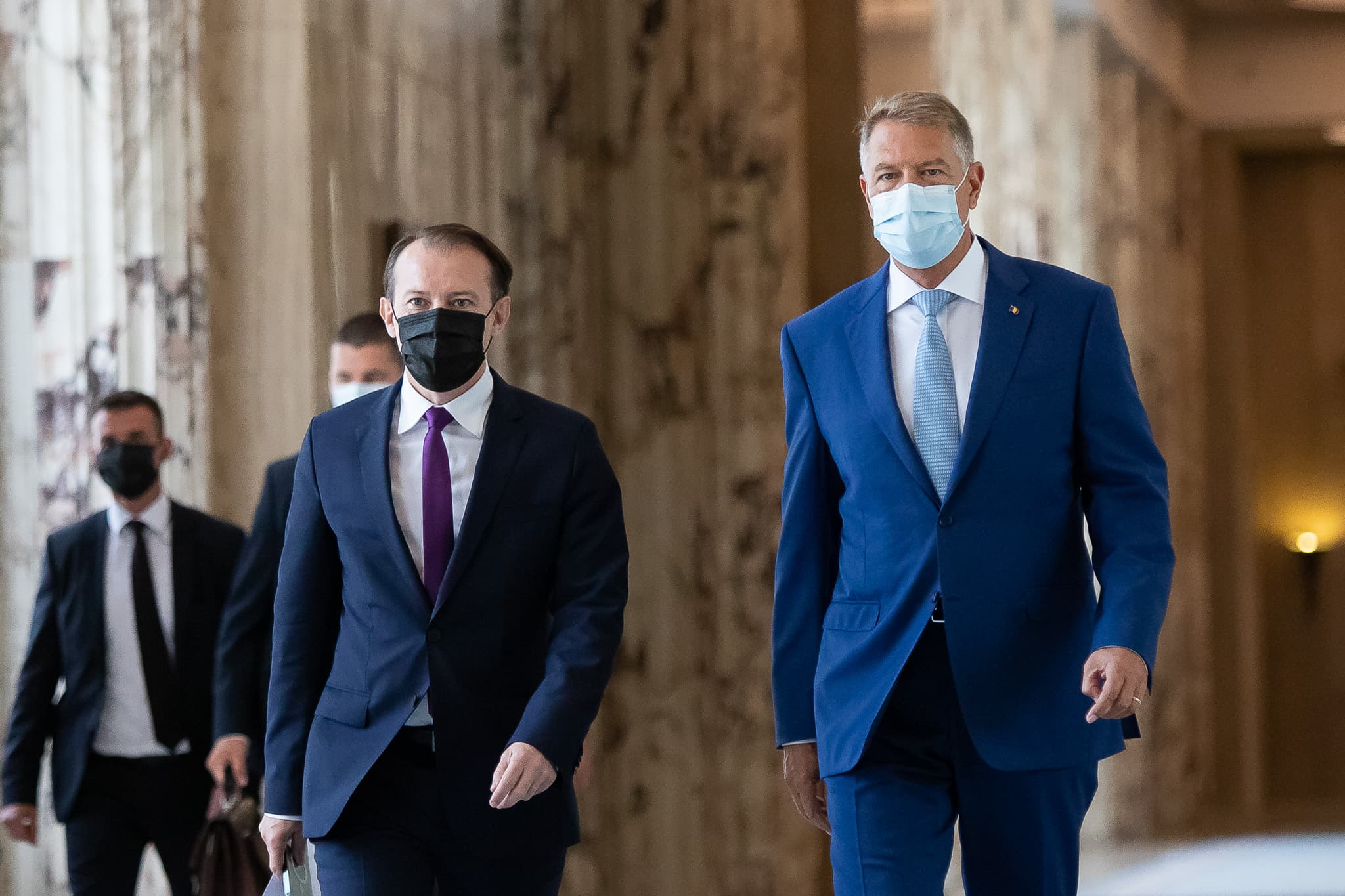 Romanian President Iohannis invites parties for consultations "next week"