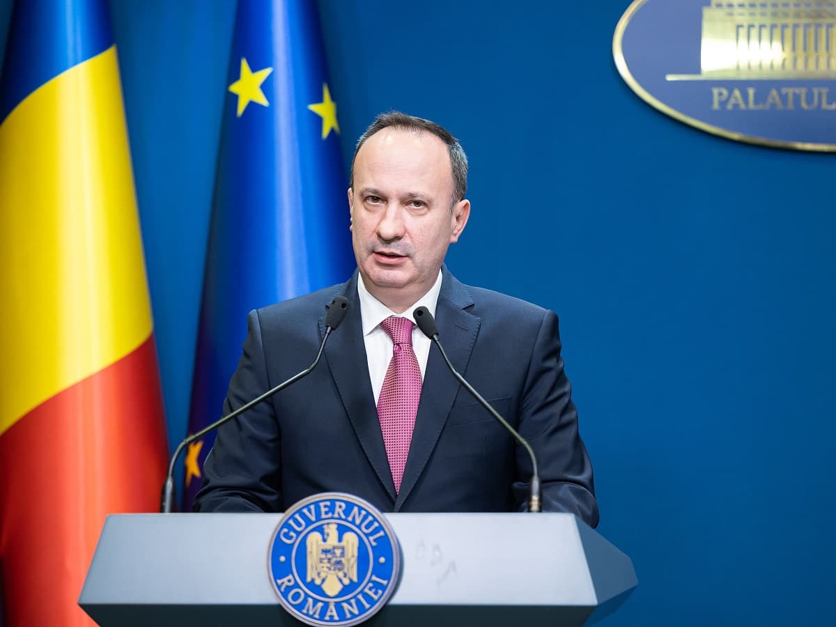 Romania’s Govt. promises to send 2023 budget planning to lawmakers by December 9