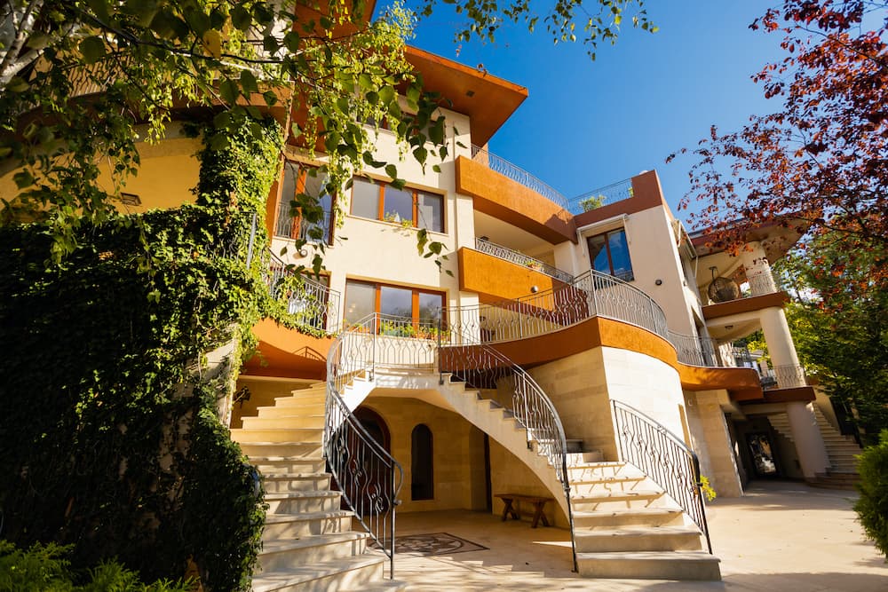 (P) Hidden real estate gem in Snagov for sale. Investment, or a dream home for generations?