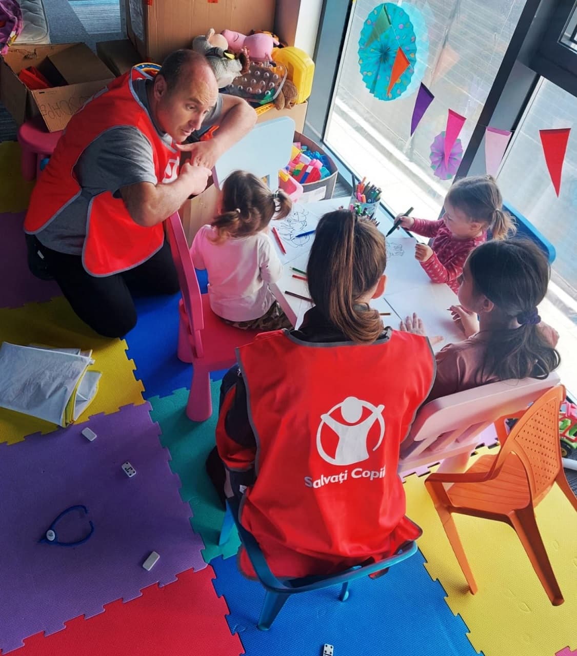 Save the Children Romania opens counseling center for Ukrainian families in lași