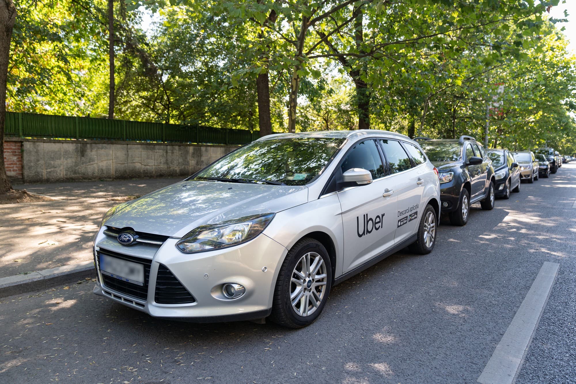 Romanian users can send parcels via Uber app with new courier service
