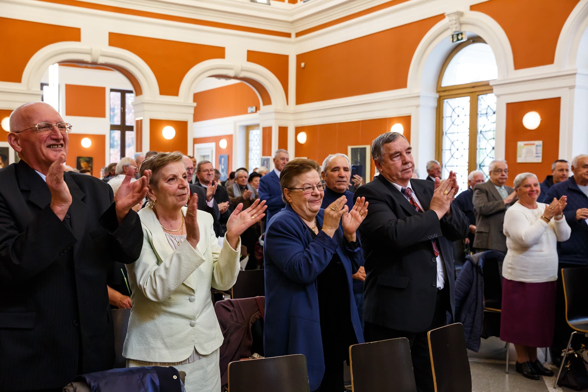 “Golden wedding:” Cluj mayor gives away RON 1,000 for dozens of couples who'd married for 50 years