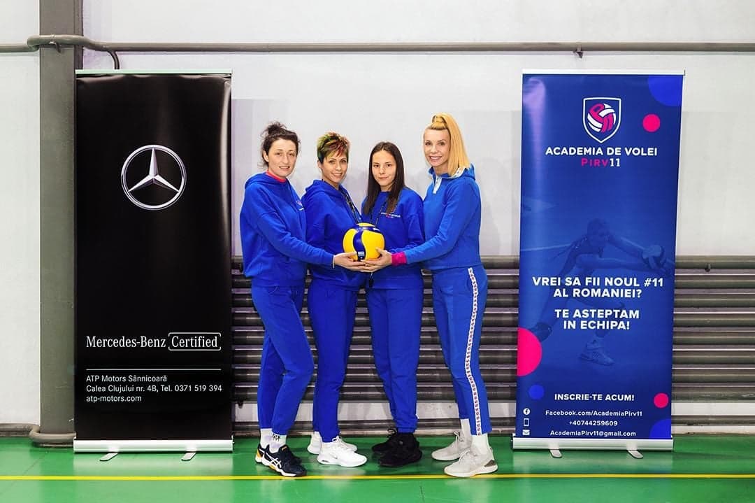 Romanian Cristina Pîrv invites Brazilian volleyball legend José Francisco Filho to teach at her academy