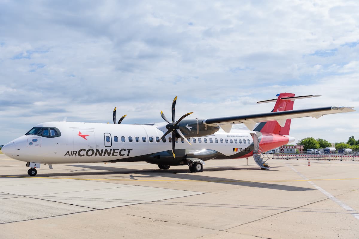 Romanian airline AirConnect starts operating regular domestic and international flights