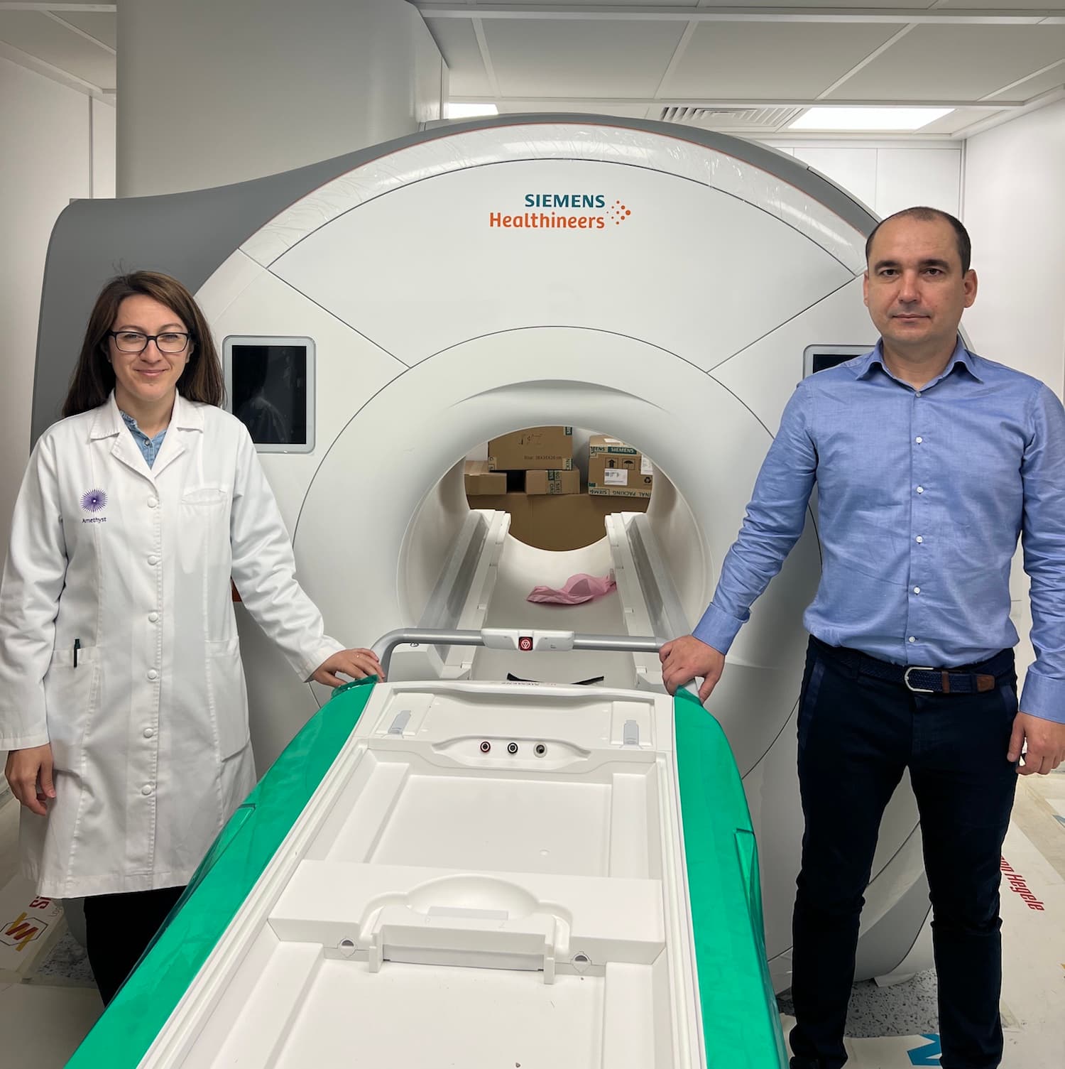 The first MRI dedicated to radiotherapy simulation in Romania and in the region, MAGNETOM Sola RT from Siemens Healthineers portfolio, is now available at Amethyst radiotherapy clinic in Cluj