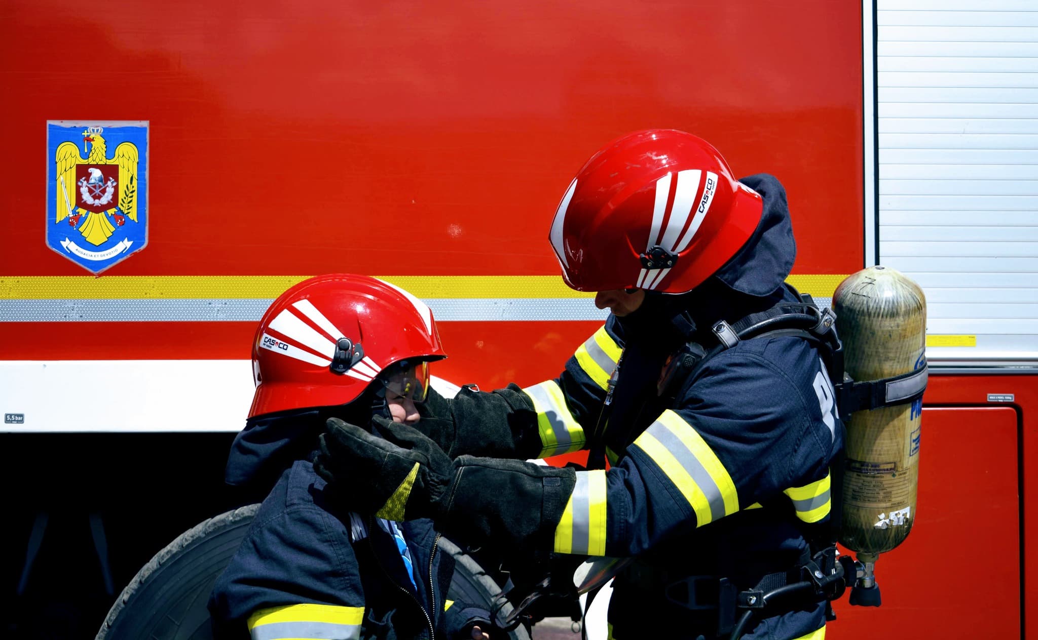 Cluj County emergency services receive RON 5 mln-worth state-of-the-art equipment for emergency response