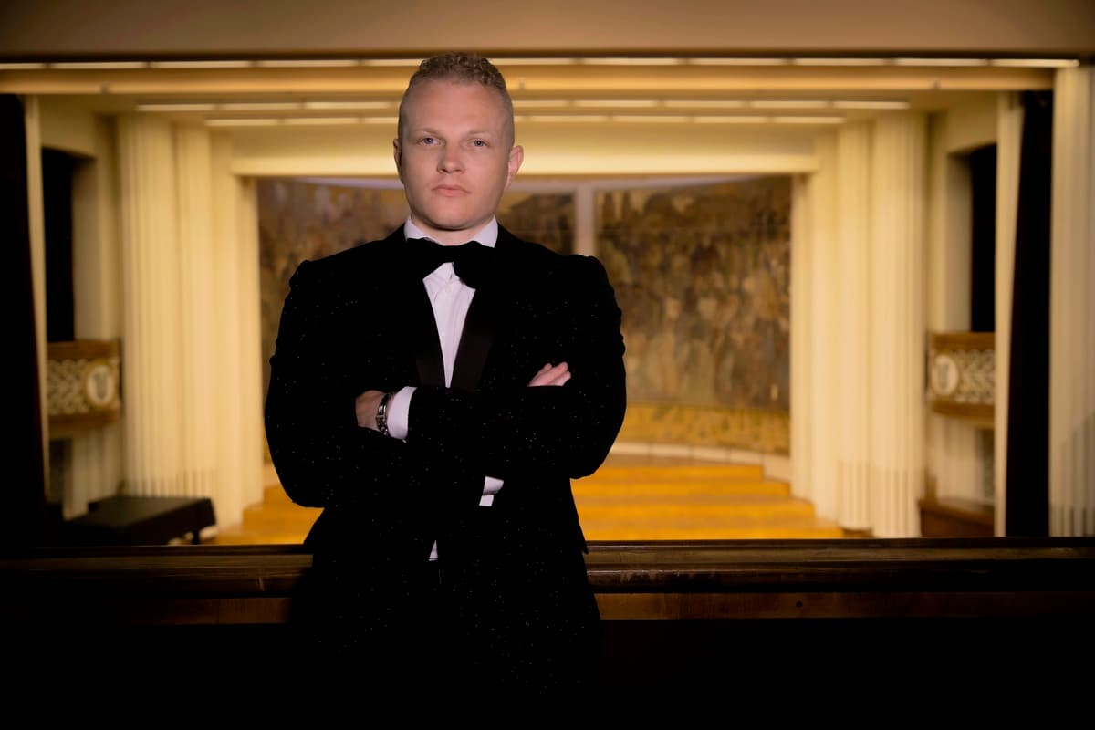 Romanian tenor Ștefan von Korch joins 60 musicians for international tour in China this summer