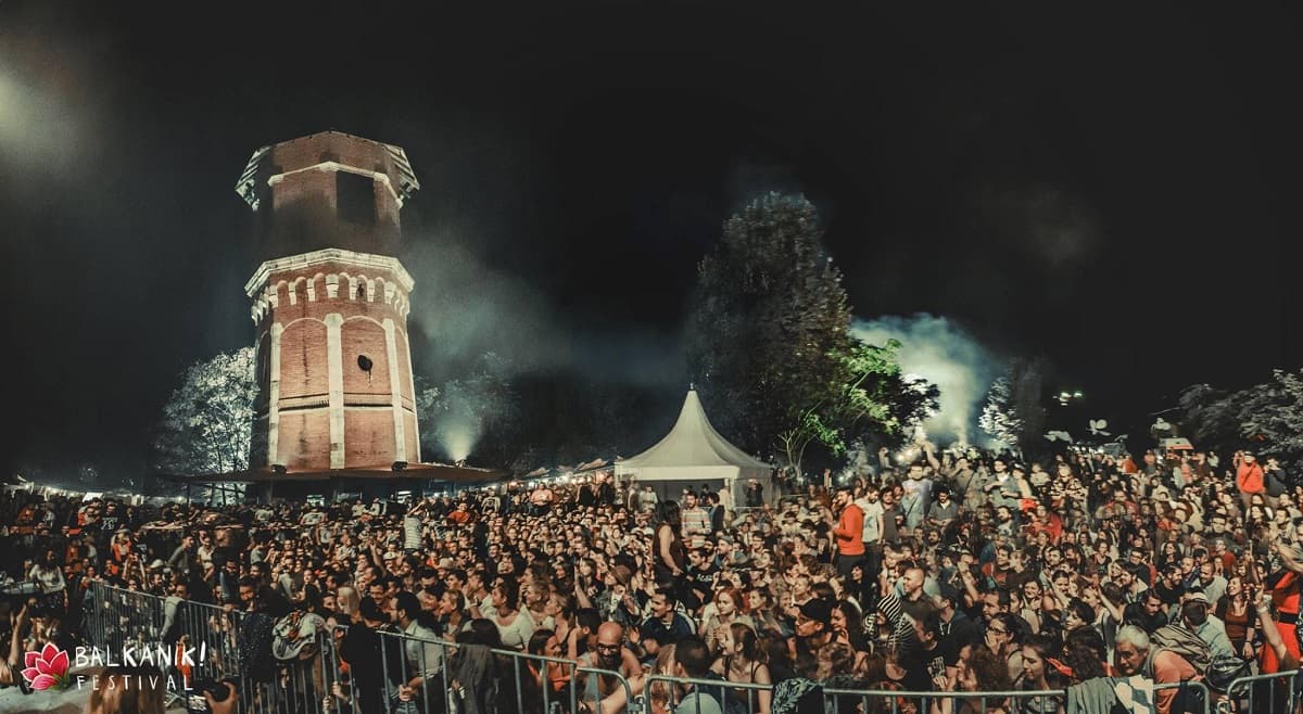Weekend calendar: Art Safari, Balkanik, KINOdiseea Open Air, Bucharest Feminist Film Fest, Night of Museums in Villages, Taste of Transylvania and more