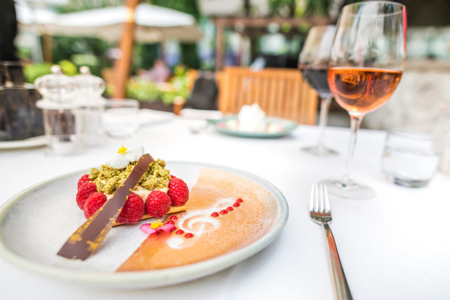(P) Symphonic Culinary Delights: A Tribute to Enescu's Legacy at Roberto's on la Strada