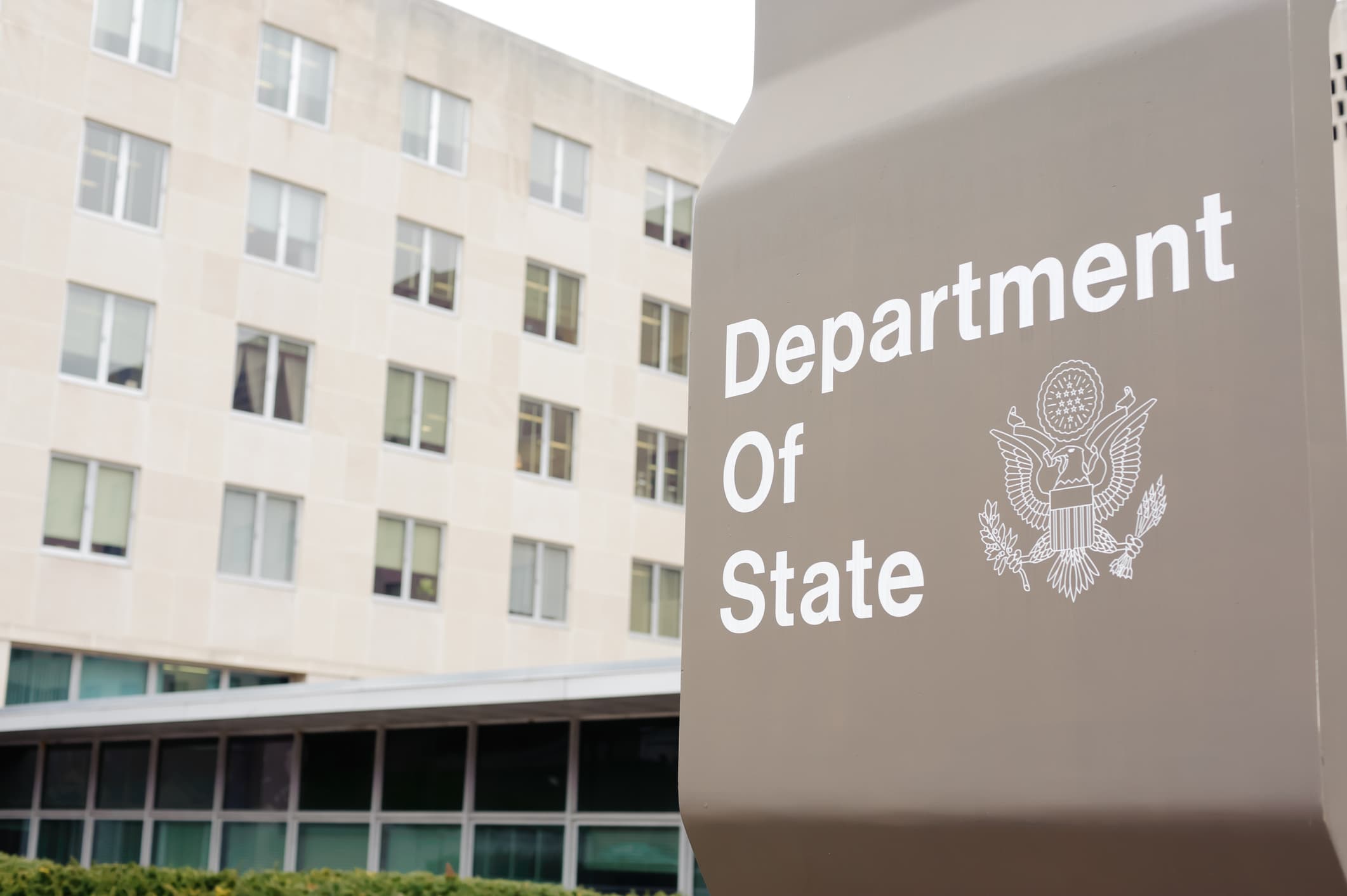 US State Department report on investment climate in Romania highlights government corruption