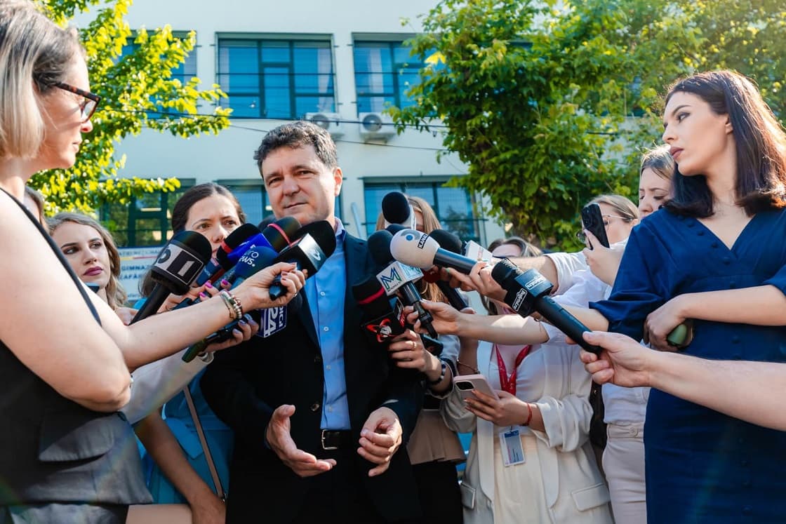 Exit poll shows Bucharest mayor headed for reelection, PSD-PNL alliance first in EU Parliament race